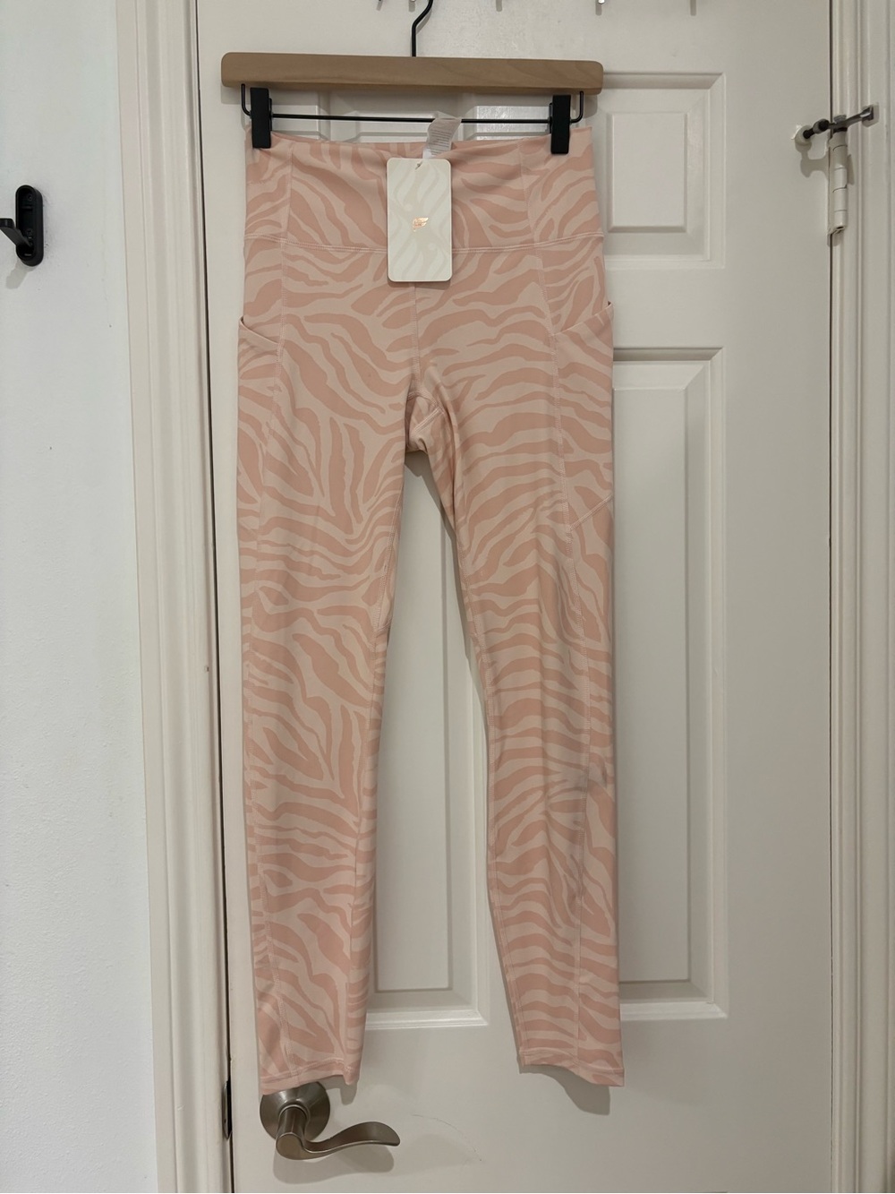 Fabletics NWT Blush Zebra-Print High Waisted Leggings with Pockets
